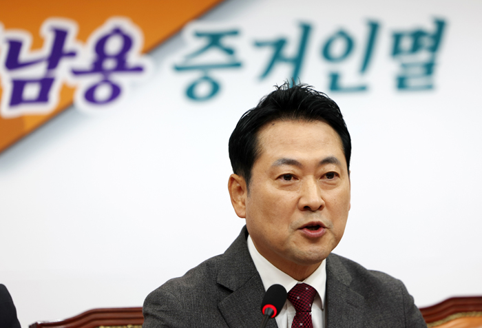 ▲ 장동혁 국민의힘 대표가 3일 서울 여의도 국회에서 열린 최고위원회의에서 발언하고 있다. ⓒ뉴시스