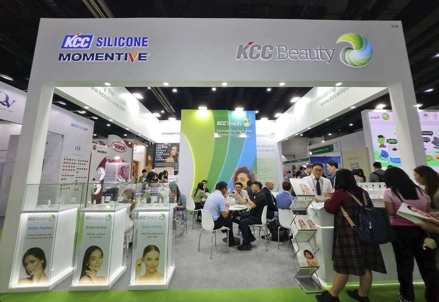 ▲ 인코스메틱 아시아 2024에 참석한 KCC실리콘 부스 현장 사진ⓒKCC