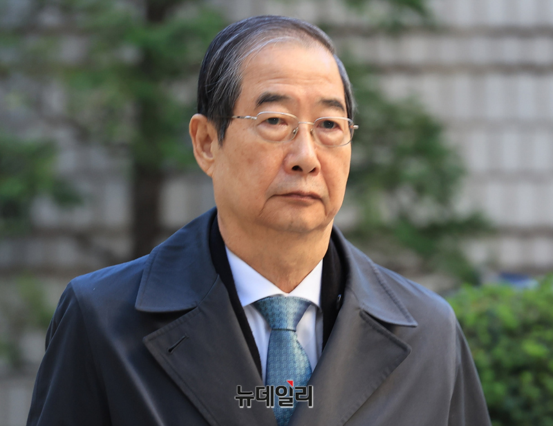 ▲ 한덕수 전 국무총리가 3일 서울 서초구 서울중앙지방법원에서 열린 '내란방조·위증 등 혐의' 관련 5차 공판에 출석하고 있다.ⓒ정상윤 기자