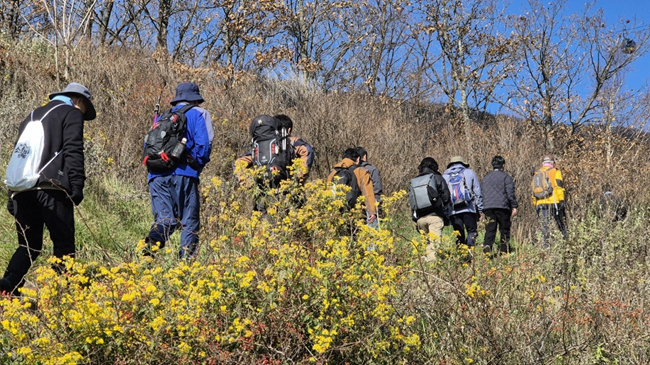 ▲ 운탄고도 소원의 길 트레킹 모습. ⓒ강원관광재단