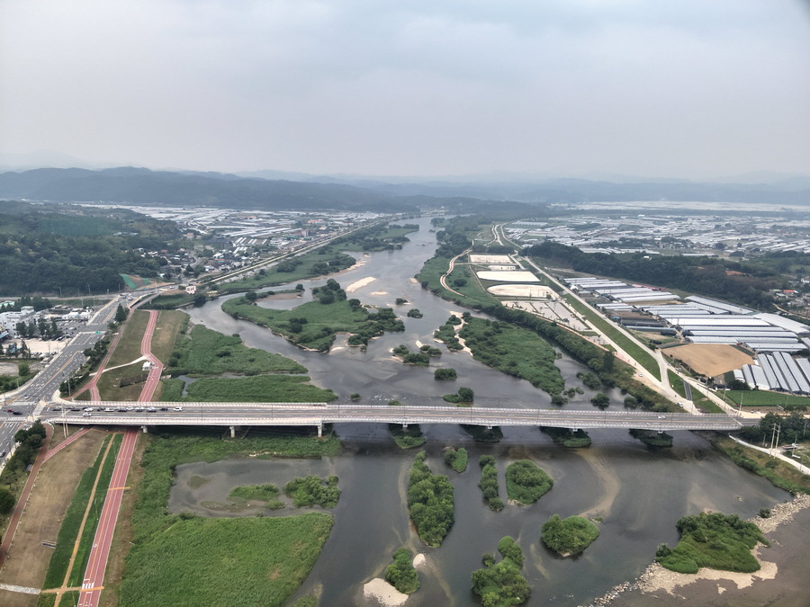 ▲ 진주시는 하천의 범람 등 수해 재발을 막기 위해 남강을 비롯한 지방하천과 소하천 등의 ‘하천 준설사업’을 적극 추진한다.ⓒ진주시