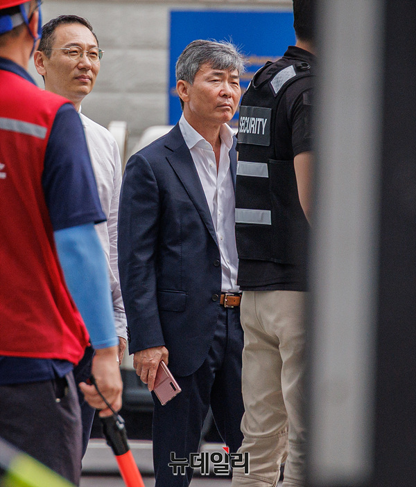 ▲ 이종호 전 블랙펄인베스트 대표가 서울 종로구 KT광화문빌딩에 마련된 윤석열 전 대통령의 부인 김건희 여사 관련 의혹 특별검사팀 사무실에 출석하고 있다. 2025.07.21. ⓒ서성진 기자