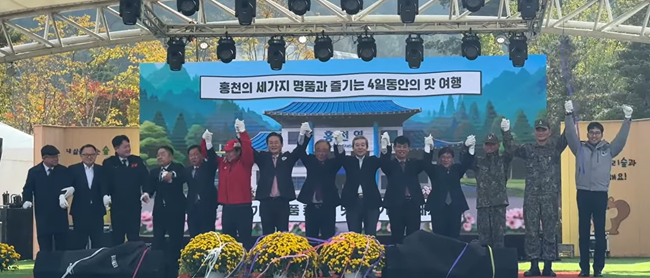 ▲ '제23회 홍천 인삼·한우 명품축제'와 '제10회 홍천사과축제' 모습. ⓒ홍천문화재단