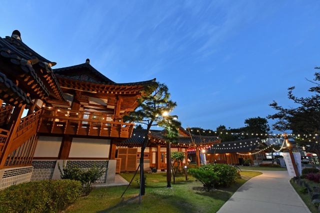 ▲ 우수한 도시 경관으로 주목받고 있는 수원시 행궁동 한옥 건축물. ⓒ수원시 제공