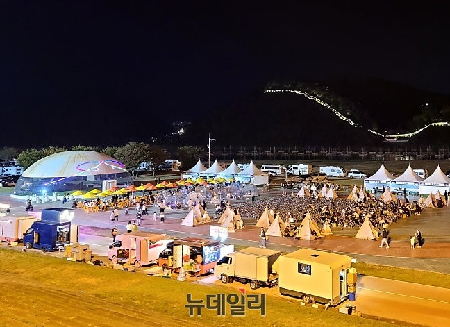 ▲ 공주 날밤까기 축제 모습.ⓒ이길표 기자
