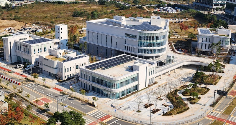 ▲ 세종시 집현동(4-2생활권)에 준공된 복합커뮤니티센터 모습.ⓒ행복청