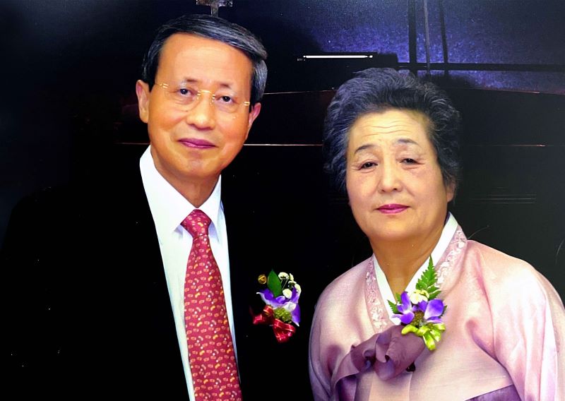 ▲ 백석대 이석헌 전 이사장 부부.ⓒ백석대