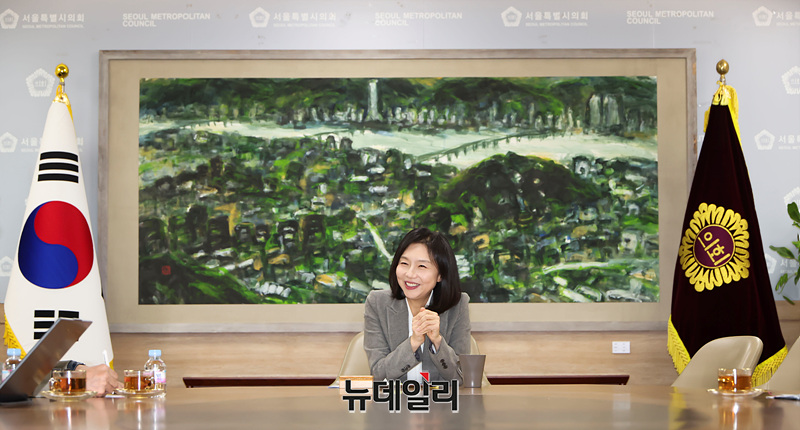 ▲ 4일, 최호정 서울시의회 의장이 시민 제보·예산안 감시 방향 등 정례회 운영 구상을 밝히고 있다. ⓒ서성진 기자