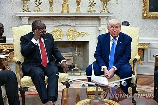 ▲ 미국-남아프리카공화국 정상회담. AFP=연합뉴스. 250522 ⓒ연합뉴스