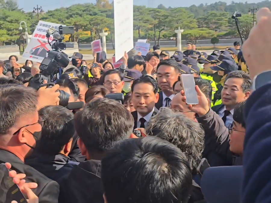 ▲ 장동혁 국민의힘 대표 등은 6일 오후 광주 국립 5·18 민주묘지에 방문했다. ⓒ황지희 기자