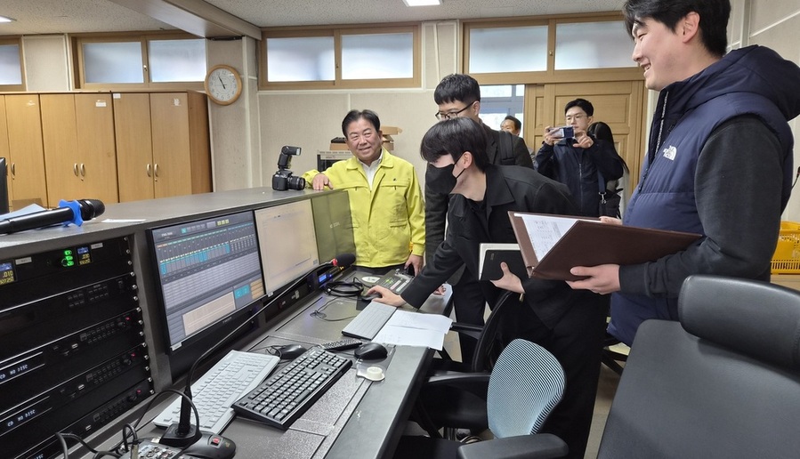 ▲ 광주시교육청이 6일 광주고등학교에서 교육부, 한국교육시설안전원과 함께 수능시험장 방송시설을 점검하고 있다.ⓒ광주시교육청 제공