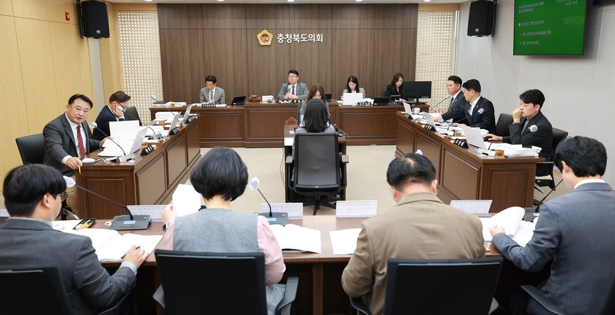 ▲ 충북도의회 행정문화위원회 행정사무감사 모습.ⓒ충북도의회