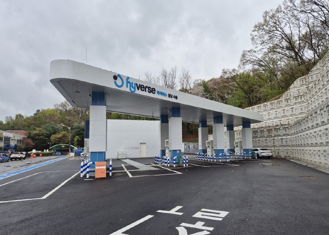 ▲ 성남시 수정구 사송동 공영차고지에 조성된 액화 수소 자동차 충전소 전경. ⓒ성남시 제공