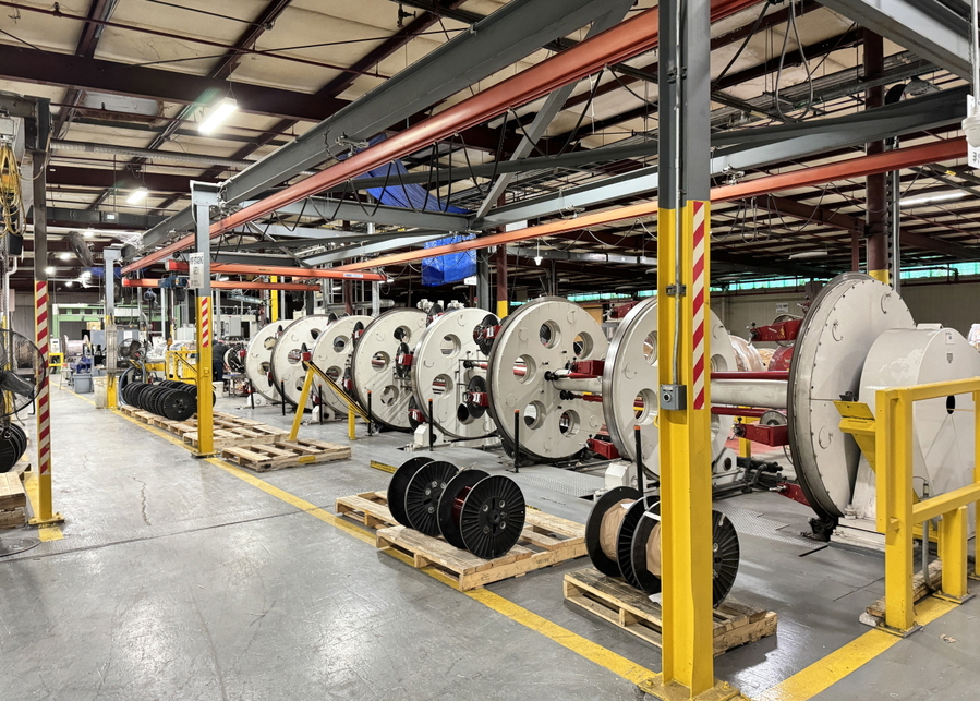 ▲ 에식스솔루션즈 북미 공장 내 변압기용 특수 권선 설비 ⓒLS