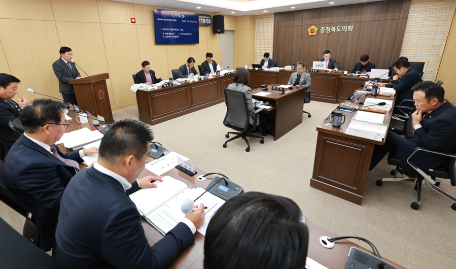 ▲ 제430회 정례회 건설환경소방위원회 행정사무감사(충북개발공사).ⓒ충북도의회