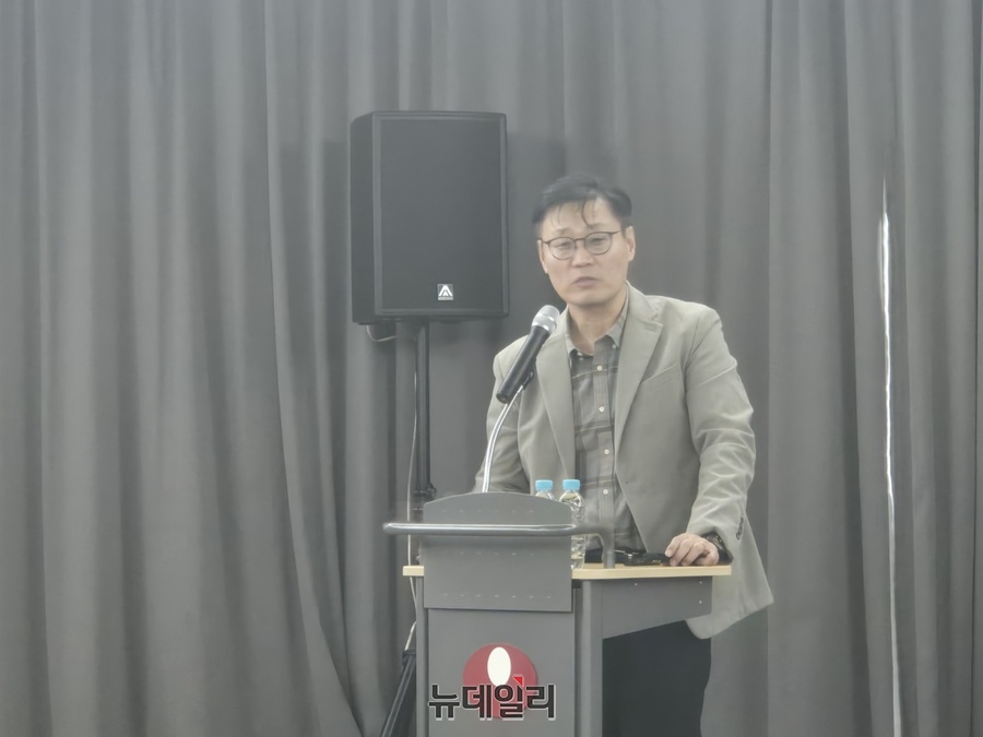 ▲ 심규철 농심 글로벌마케팅부문장이 신라면 글로벌 마케팅 전략에 대해 설명하고 있다.ⓒ조현우 기자