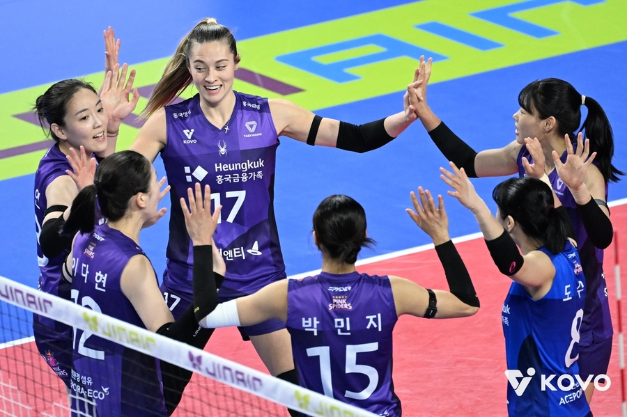 ▲ 레베카가 34점 폭발한 흥국생명이 기업은행을 세트스코어 3-2로 물리쳤다.ⓒKOVO 제공