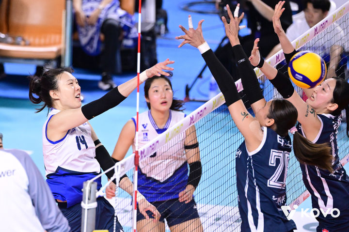 ▲ 현대건설 양효진이 V리그 역사상 처음으로 8000득점 고지를 밟았다.ⓒKOVO 제공