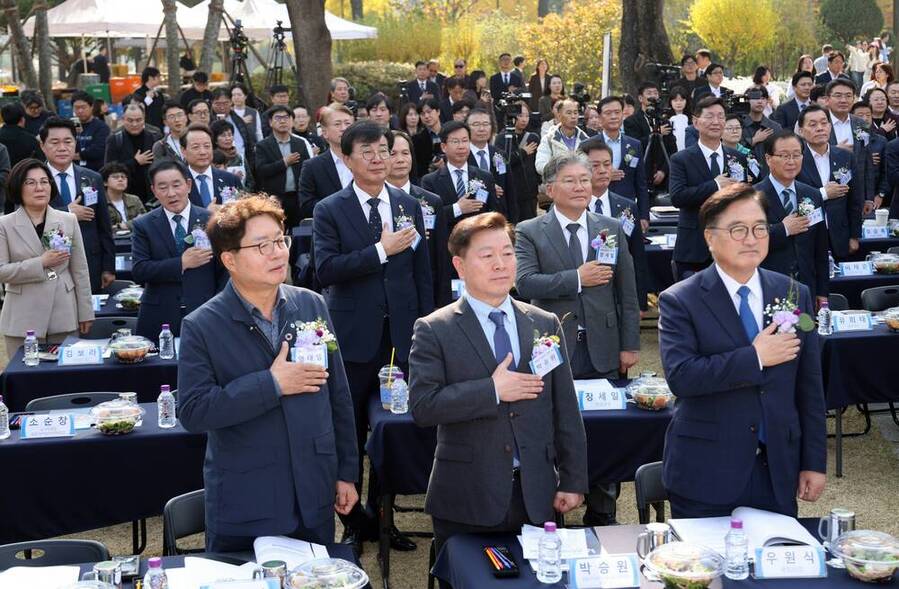 ▲ 참좋은 지방자치 정책대회 협의회장상ⓒ장흥군 제공