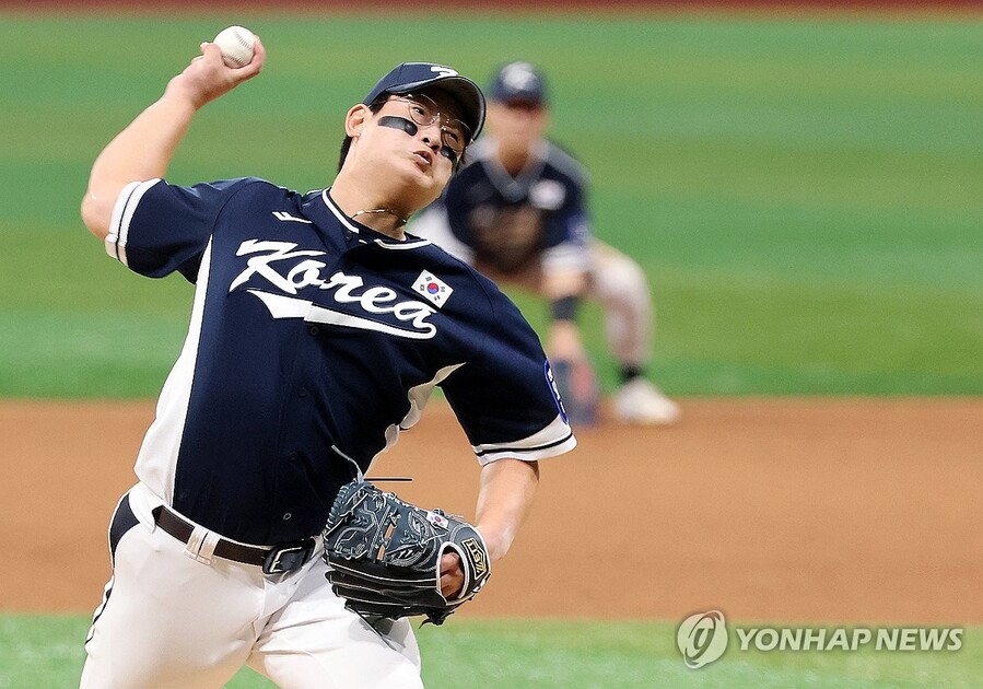 ▲ 김서현이 1실점을 기록한 가운데 한국 야구대표팀은 17안타를 몰아치며 체코를 11-1로 격파했다.ⓒ연합뉴스 제공