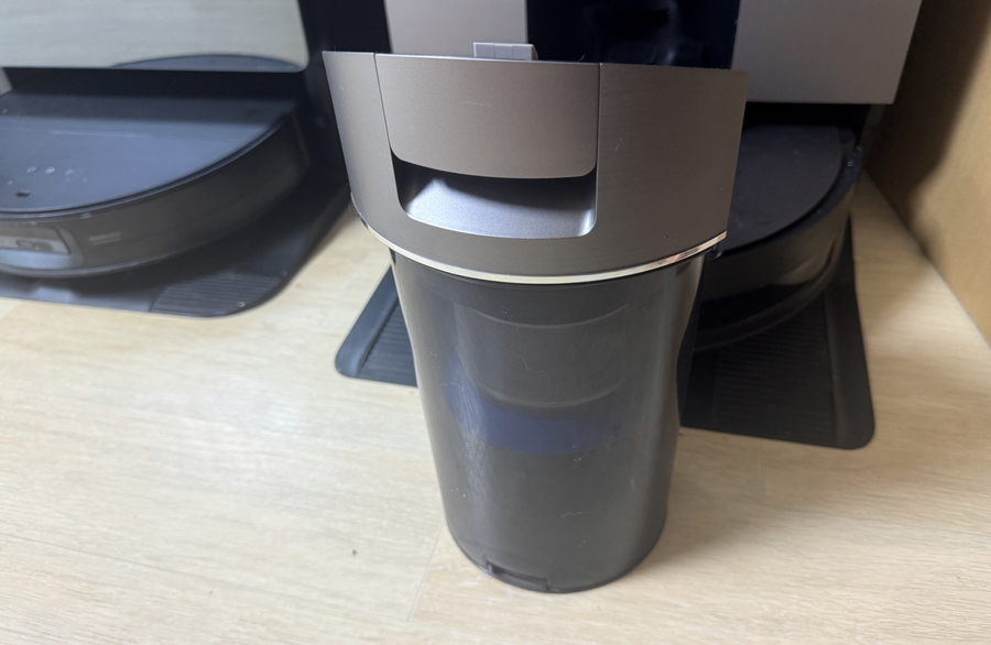 ▲ 먼지통은 탈거가 가능하다. ⓒ김재홍 기자