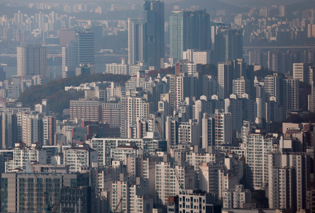 ▲ 서울 남산에서 바라본 아파트.ⓒ연합뉴스