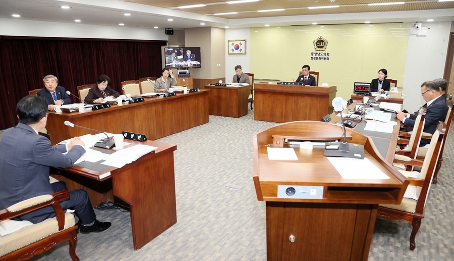 ▲ 충남도의회 행정문화위원회의 행정사무감사 장면.ⓒ충남도의회