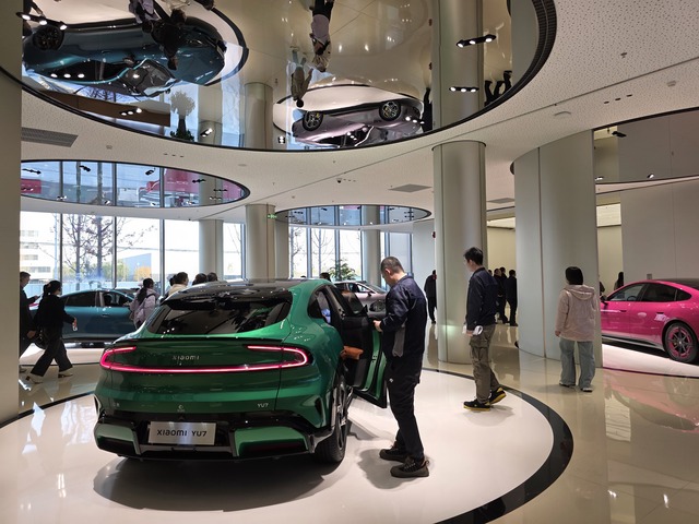 ▲ 샤오미 전기차 공장 1층 본관에 마련된 체험공간.ⓒ이가영 기자
