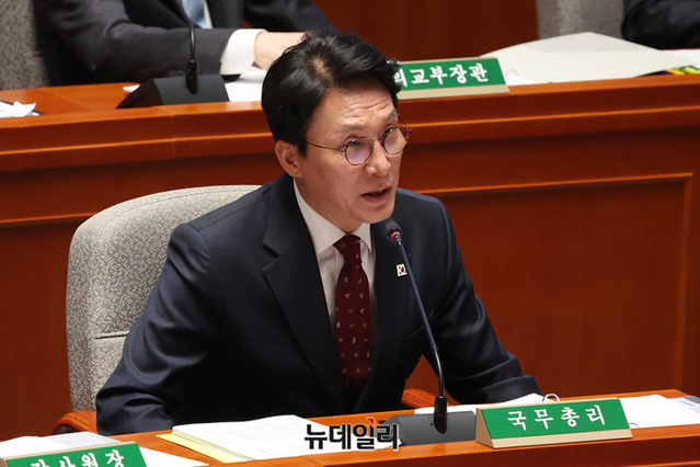 ▲ 김민석 국무총리가 지난 7일 예산결산특별위원회 전체회의에 출석해 의원들의 질문에 답하고 있다. ⓒ이종현 기자