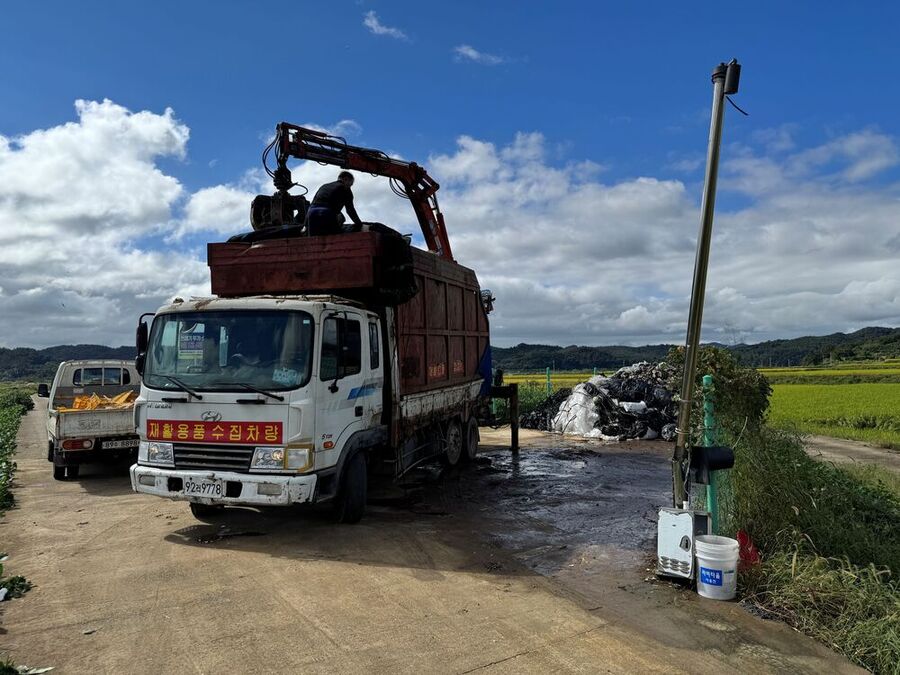▲ 영농폐기물 수거ⓒ전라남도 제공