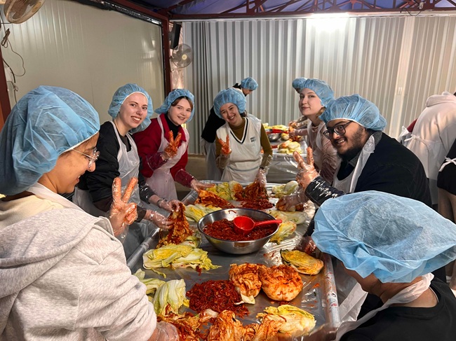 ▲ 한국 문화마을 체험행사 모습. ⓒ춘천시