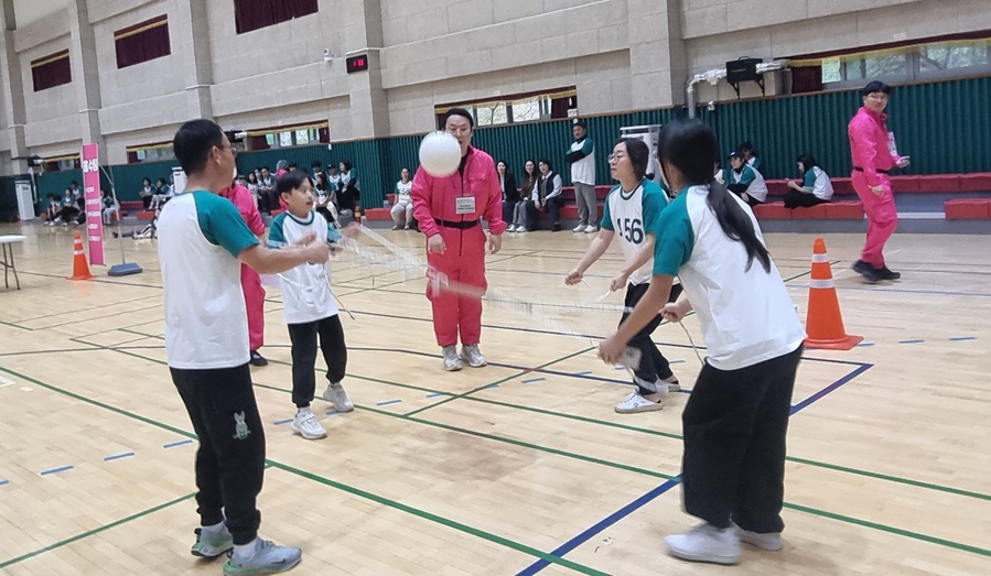 ▲ 영천시는 지난 8일 생활체육관에서 청소년과 가족 등 200명이 참여한 가운데 ‘2025년 제2회 청소년어울림마당’을 성황리에 개최했다.ⓒ영천시