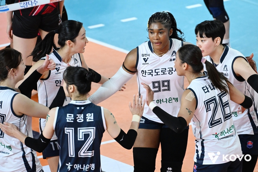 ▲ 한국도로공사가 정광장을 3-0으로 완파하며 파죽의 6연승을 달렸다.ⓒKOVO 제공