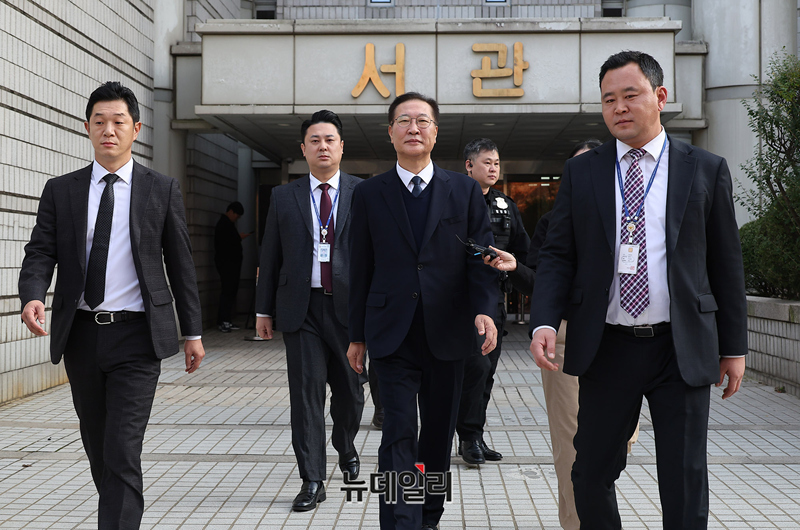 ▲ 박성재 전 법무부 장관이 13일 오후 서울 서초구 서울중앙지법에서 열린 두 번째 구속영장 심사를 마치고 법원을 나서고 있다. ⓒ정상윤 기자