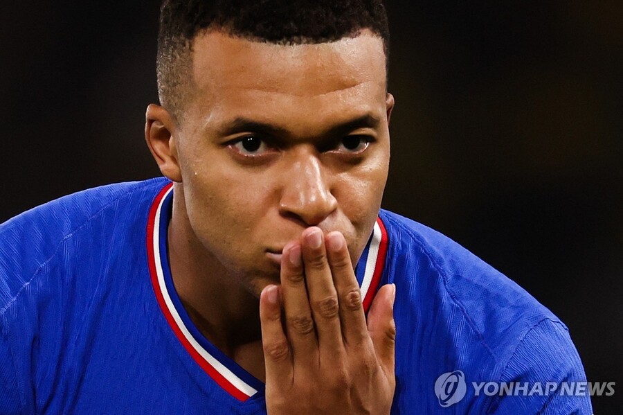 ▲ 음바페가 2골 1도움을 올린 프랑스가 우크라이타를 꺾고 북중미 월드컵 본선행을 확정했다.ⓒ연합뉴스 제공