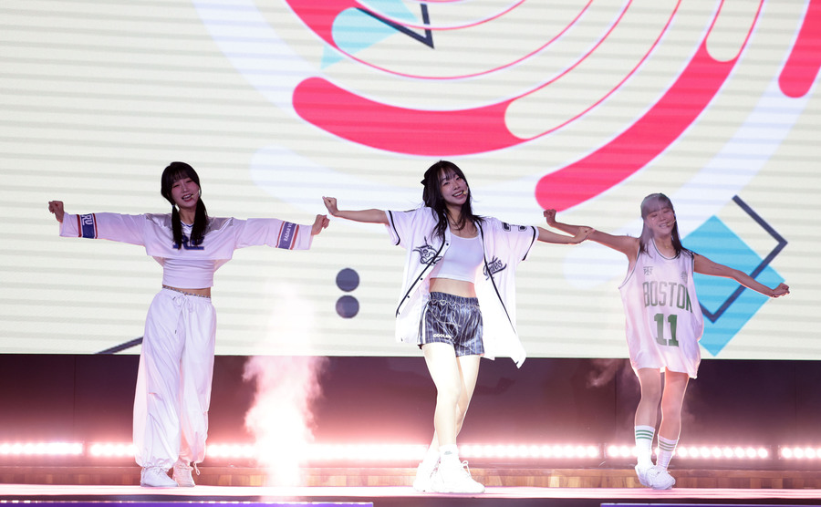 ▲ 'PBA의 꽃' 치어리더 ‘프바걸즈가 직접 부른 프로당구 주제곡이 발표됐다.ⓒPBA 제공