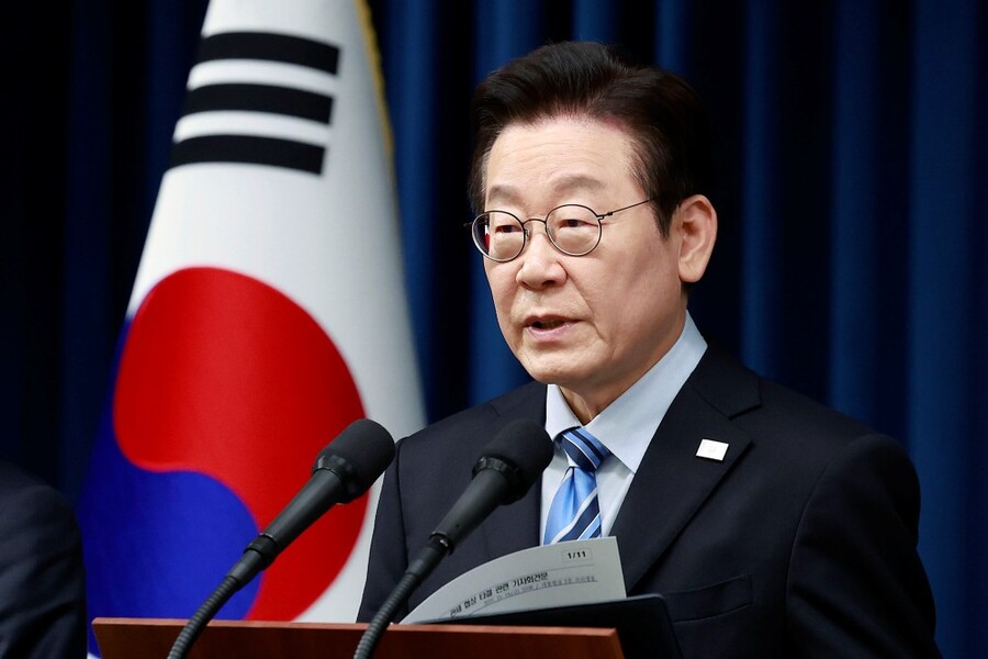 ▲ 이재명 대통령이 14일 서울 용산 대통령실에서 한·미 간 관세·안보 합의를 문서화하는 '조인트 팩트시트(JFS·합동설명자료)' 관련 발표를 하고 있다. ⓒ뉴시스