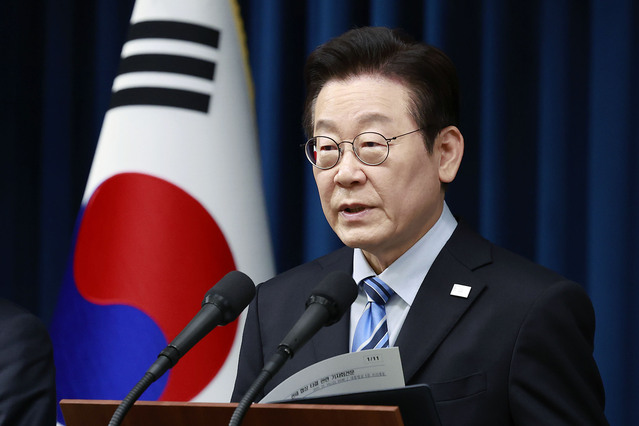 ▲ 이재명 대통령이 14일 서울 용산 대통령실에서 한·미 간 관세·안보 합의를 문서화하는 '조인트 팩트시트(JFS·합동설명자료)' 관련 발표를 하고 있다. 2025.11.14. ⓒ뉴시스