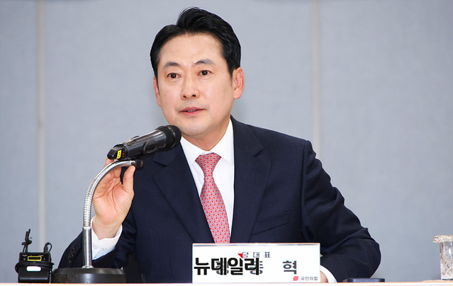 ▲ 장동혁 국민의힘 대표가 14일 오후 경기 성남시 성남도시개발공사에서 열린 대장동 개발비리 항소포기 규탄 현장 간담회에서 모두발언을 하고 있다. ⓒ서성진 기자