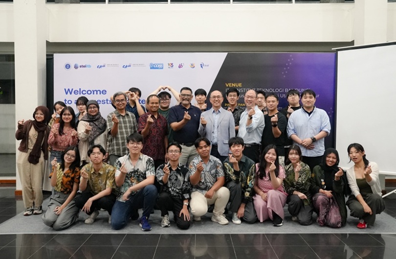 ▲ 2025 CAU-ITB Joint Hackathon 행사 참가자들이 단체 기념사진을 촬영하고 있다.ⓒ중앙대