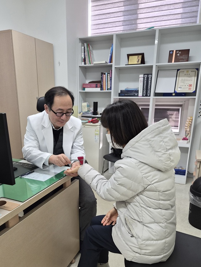 ▲ 평창군보건의료원이 11월부터 매주 수요일 오후 1시부터 6시까지 '류마티스 클리닉'을 운영하고 있다. ⓒ평창군