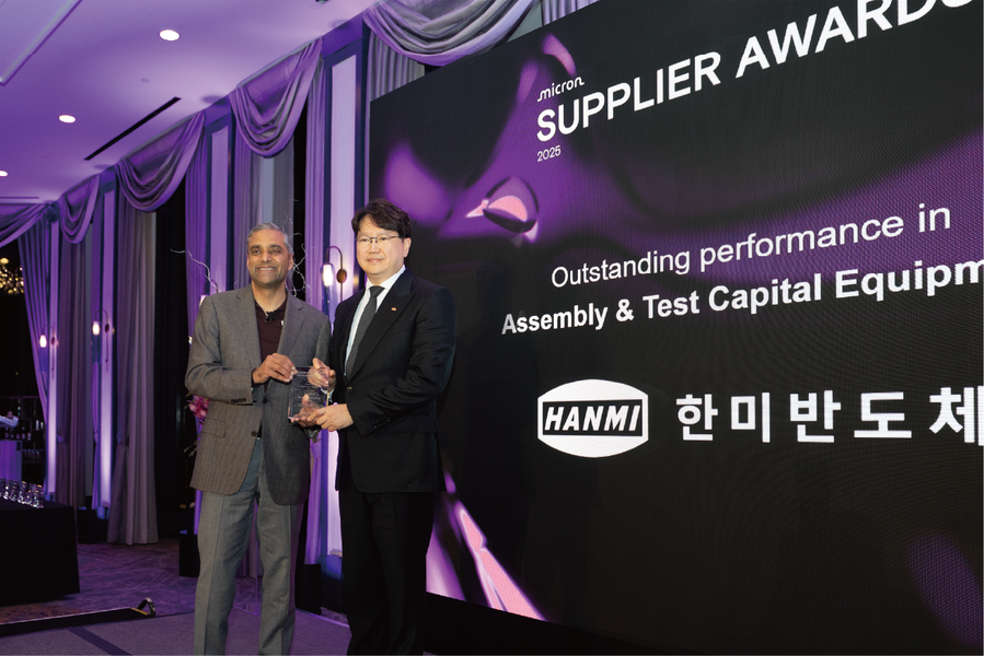 ▲ 마이크론 테크놀로지 마니시 바티아 부회장과 한미반도체 곽동신 회장ⓒ한미반도체