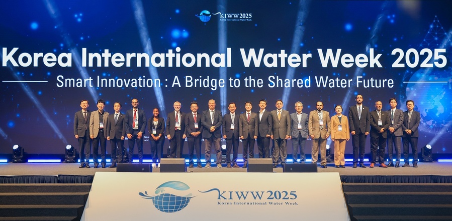 ▲ 대구시와 기후에너지환경부, K-water, 한국환경공단이 공동 주최한 ‘대한민국 국제물주간 2025(KIWW 2025)’가 지난 14일 폐회식을 끝으로 3일간의 일정을 성공적으로 마무리했다.ⓒ대구시