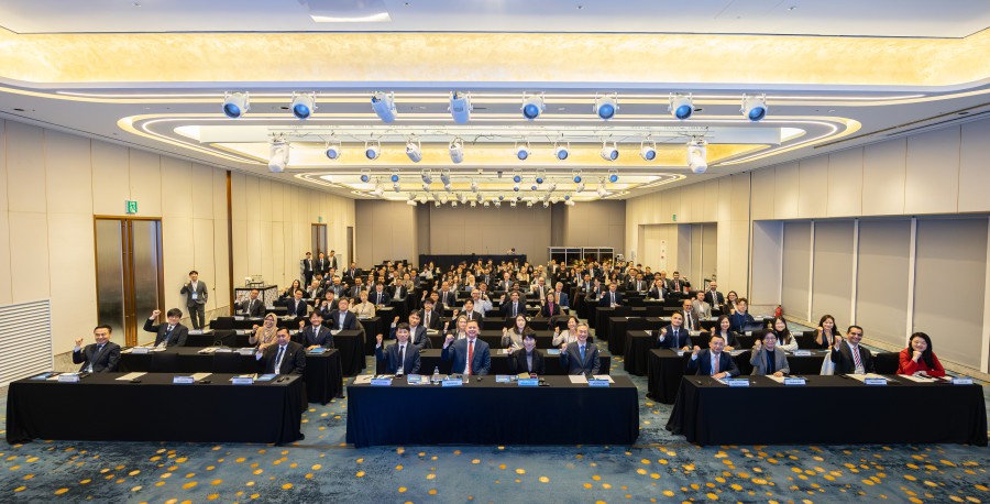 ▲ 문화체육관광부와 한국저작권보호원, 국제형사경찰기구를 비롯해 해외 17개국 법집행기관과 해외 콘텐츠 저작권 단체 관계자 등이 17일 호텔 나루 서울 엠갤러리에서 열린 '2025 저작권 보호 집행 국제포럼'에 참석해 전 세계 콘텐츠 온라인 저작권 침해 대응 방안을 모색하고 있다.ⓒ문체부