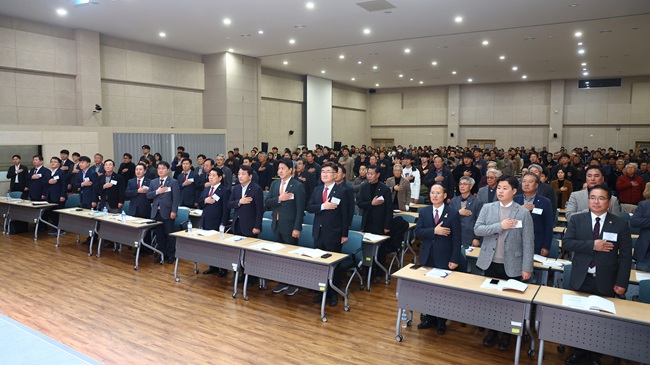 ▲ 강원특별자치도의회 물관리특별위원회가 18일 강릉과학산업진흥원 대강당(율곡관)에서 '2025 동해안지역 물관리 혁신 심포지엄'을 개최했다. ⓒ강원특별자치도의회