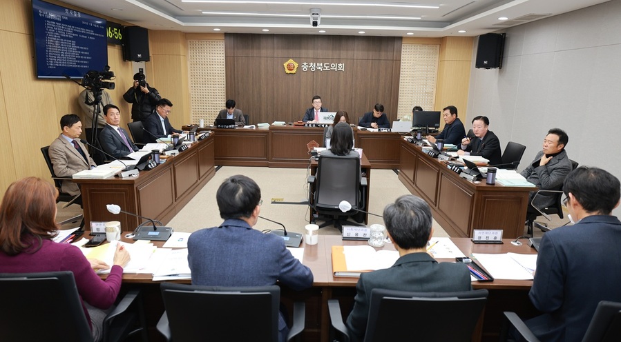 ▲ 충북도의회 건설환경소방위원회.ⓒ충북도의회