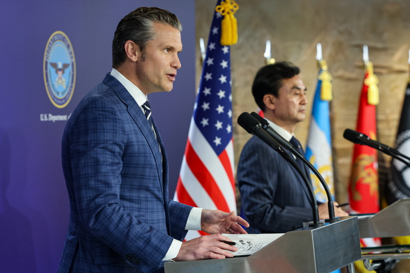 ▲ 피트 헤그세스 미국 전쟁부(국방부) 장관이 4일 오후 서울 용산구 국방부 청사에서 제57차 한미안보협의회의(SCM) 이후 열린 공동기자회견에서 취재진의 질문에 답하고 있다. ⓒ사진공동취재단