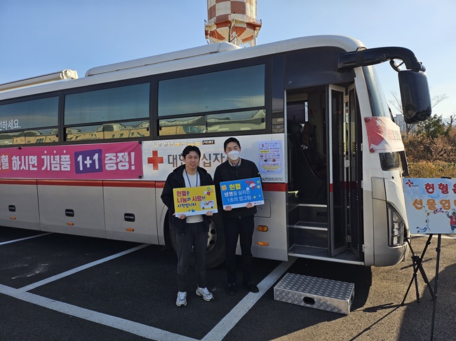 ▲ 춘천도시공사가 18일 지속적인 혈액 수급 부족 상황을 해소하기 위해 임직원이 참여하는 헌혈 캠페인을 진행했다. ⓒ춘천도시공사