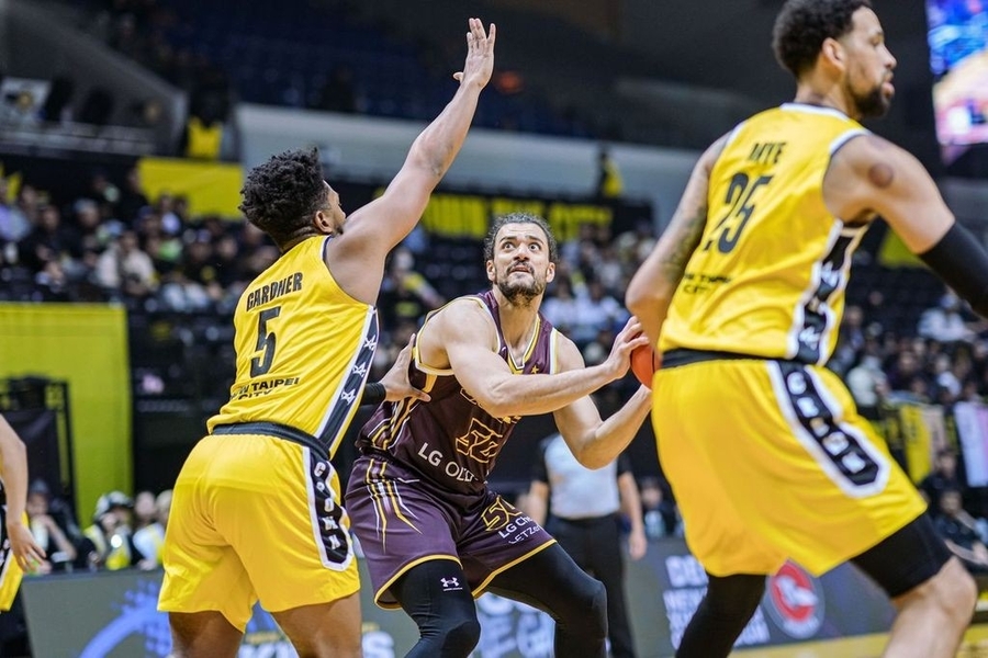 ▲ 한국 프로농구 '챔피언' 창원 LG가 EASL 조별리그 3연패에 빠졌다.ⓒEASL 제공