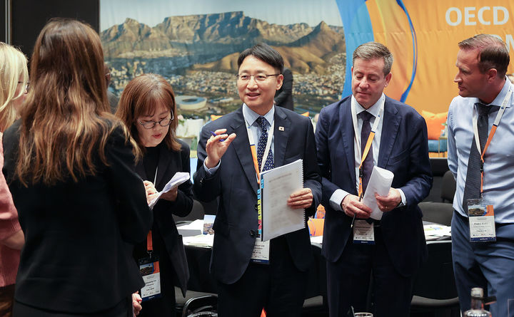 ▲ 임광현 국세청장은 18일부터 사흘간 남아프리카공화국 케이프타운에서 열린 제18차 경제협력개발기구(OECD) 국세청장회의에 참석했다.ⓒ국세청